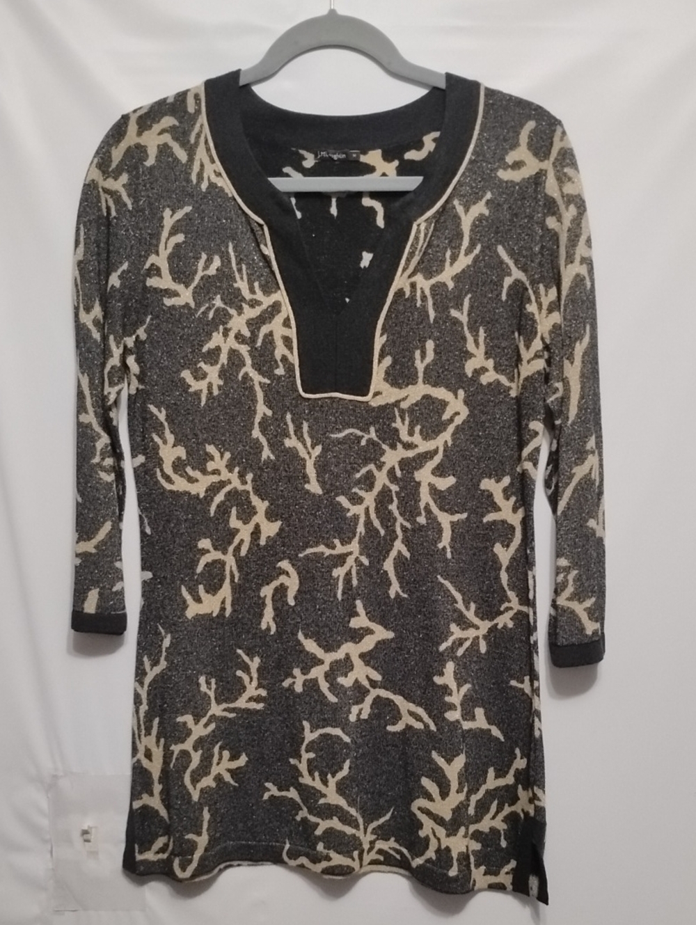 J. McLaughlin Gray & Cream CoastalChic V-Notch Patterned Tunic